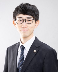 担当弁護士 中村 覚